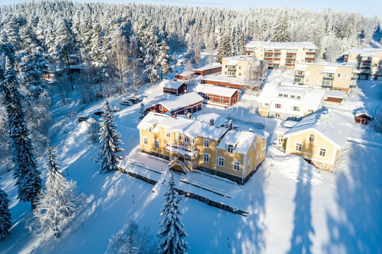 Karolineburg Manor House Hotel Kajaani Exterior photo